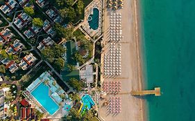 Pirates Beach Club
